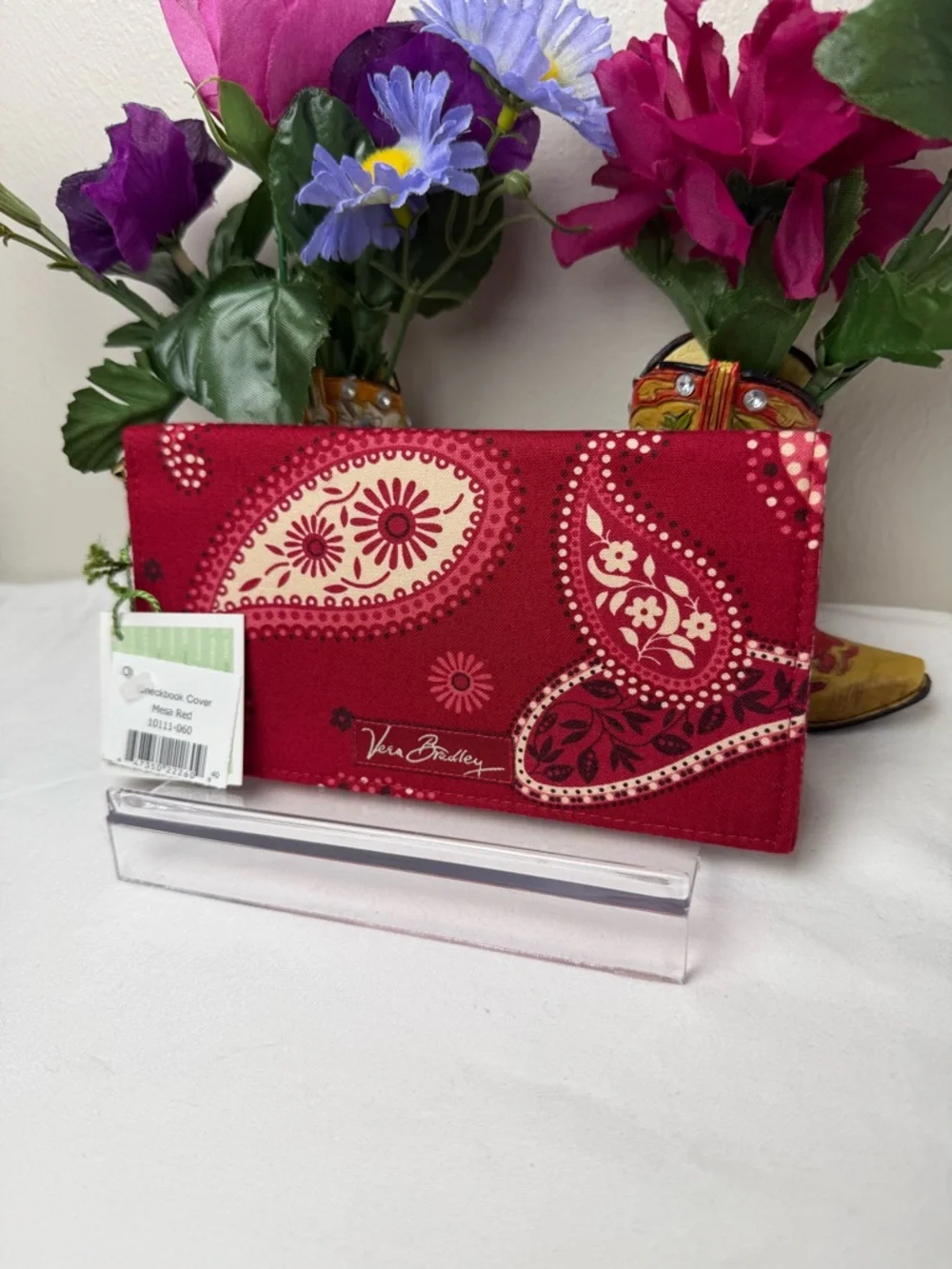NWT Vera Bradley Mesa Red Checkbook Cover – Retired Pattern - Picture 3 of 5
